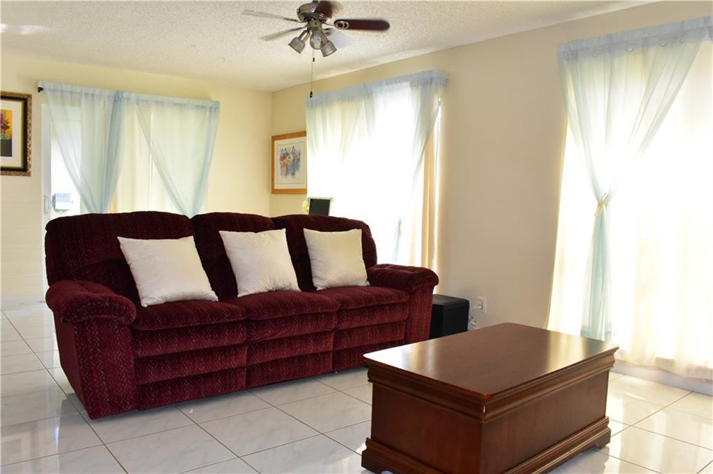 The Meadows Of Crystal La - Residential