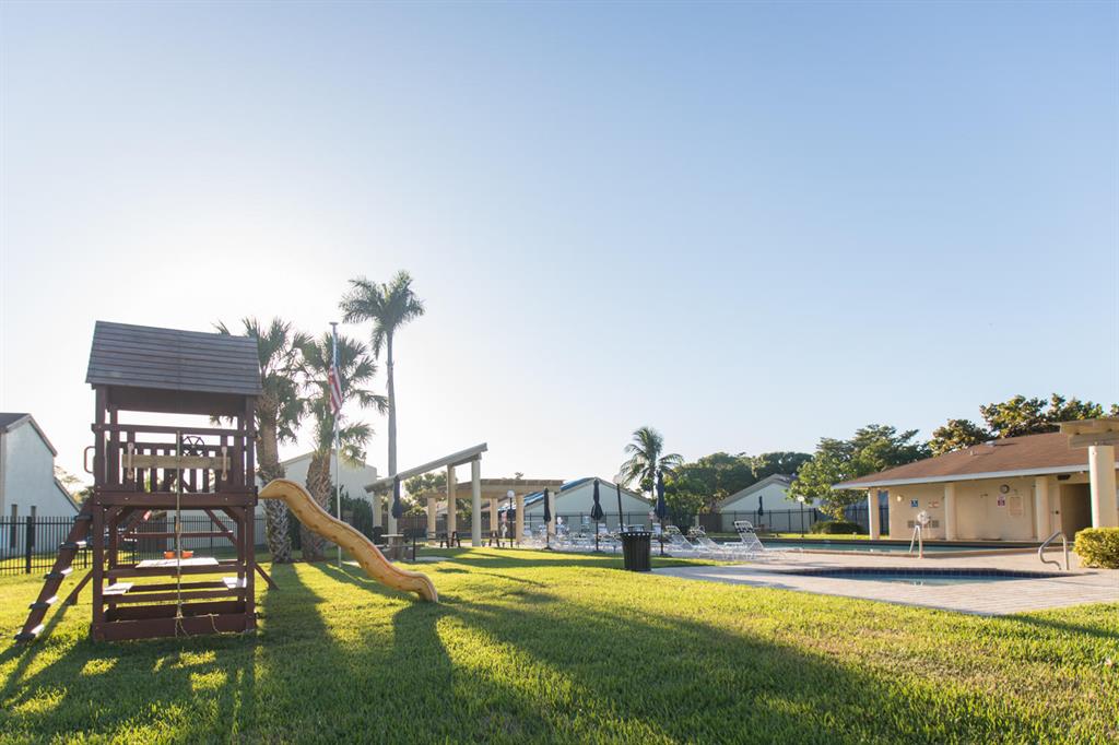 ARROWHEAD GOLF AND TENNIS CLUB CONDO - Residential