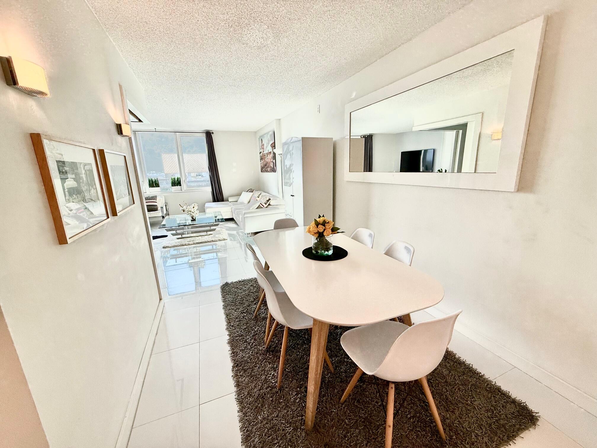 RONEY PALACE CONDO - Residential