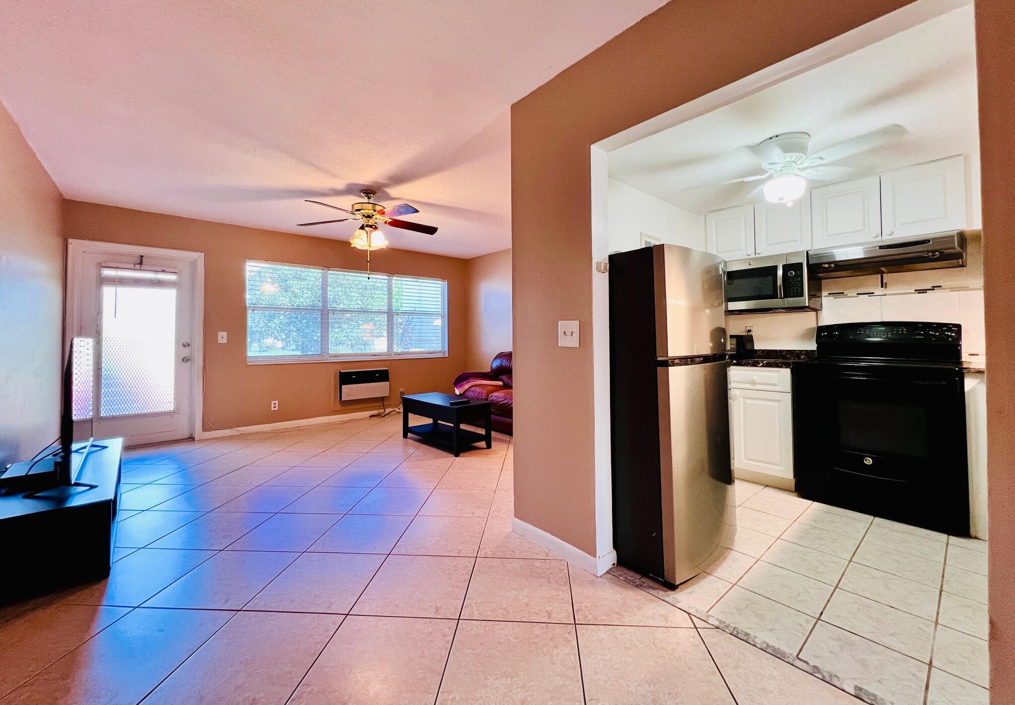 319 Norwich N, West Palm Beach, FL, 33417/$72,000 2 319 Norwich N