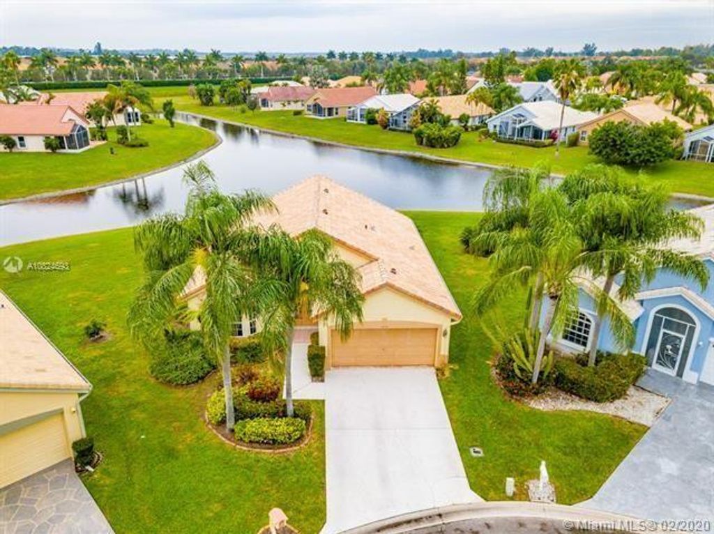 Photo of 14181 Castlerock Way, Delray Beach, FL 33446 (MLS # R11011043)