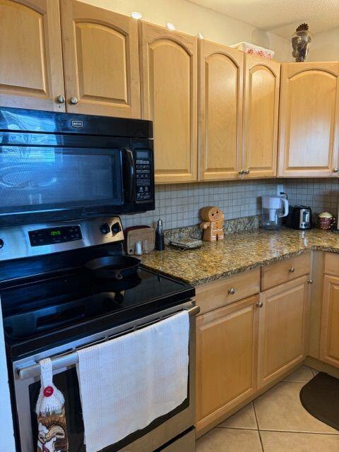 LAKE CLARKE GARDENS CONDO 10 - Residential