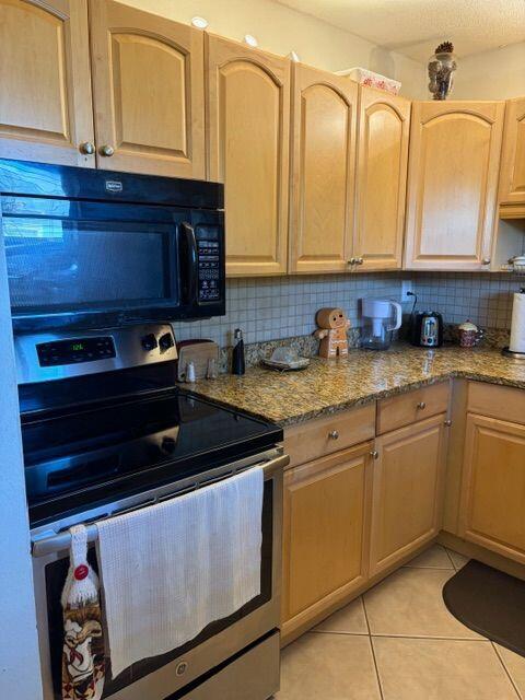 LAKE CLARKE GARDENS CONDO 10 - Residential