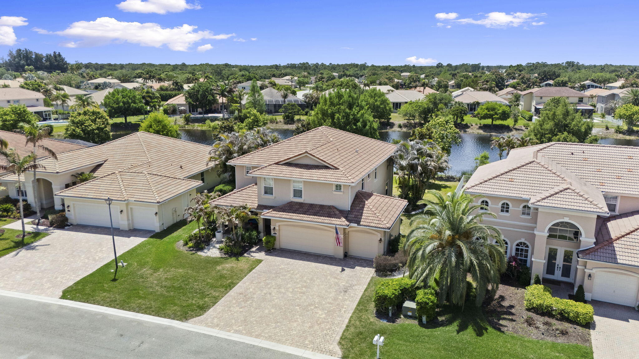 COVE LAKES PUD - Residential