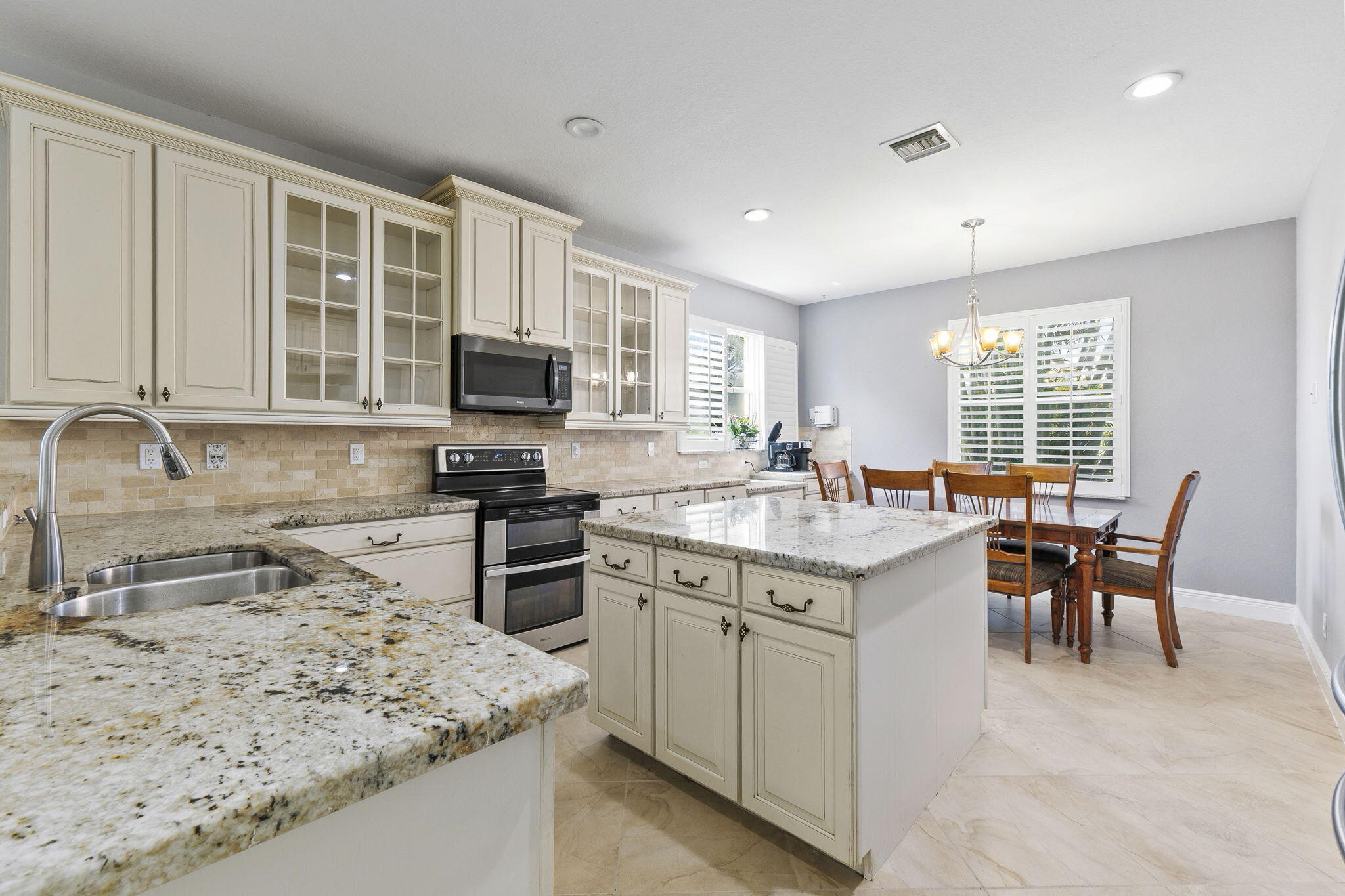 COVE LAKES PUD - Residential