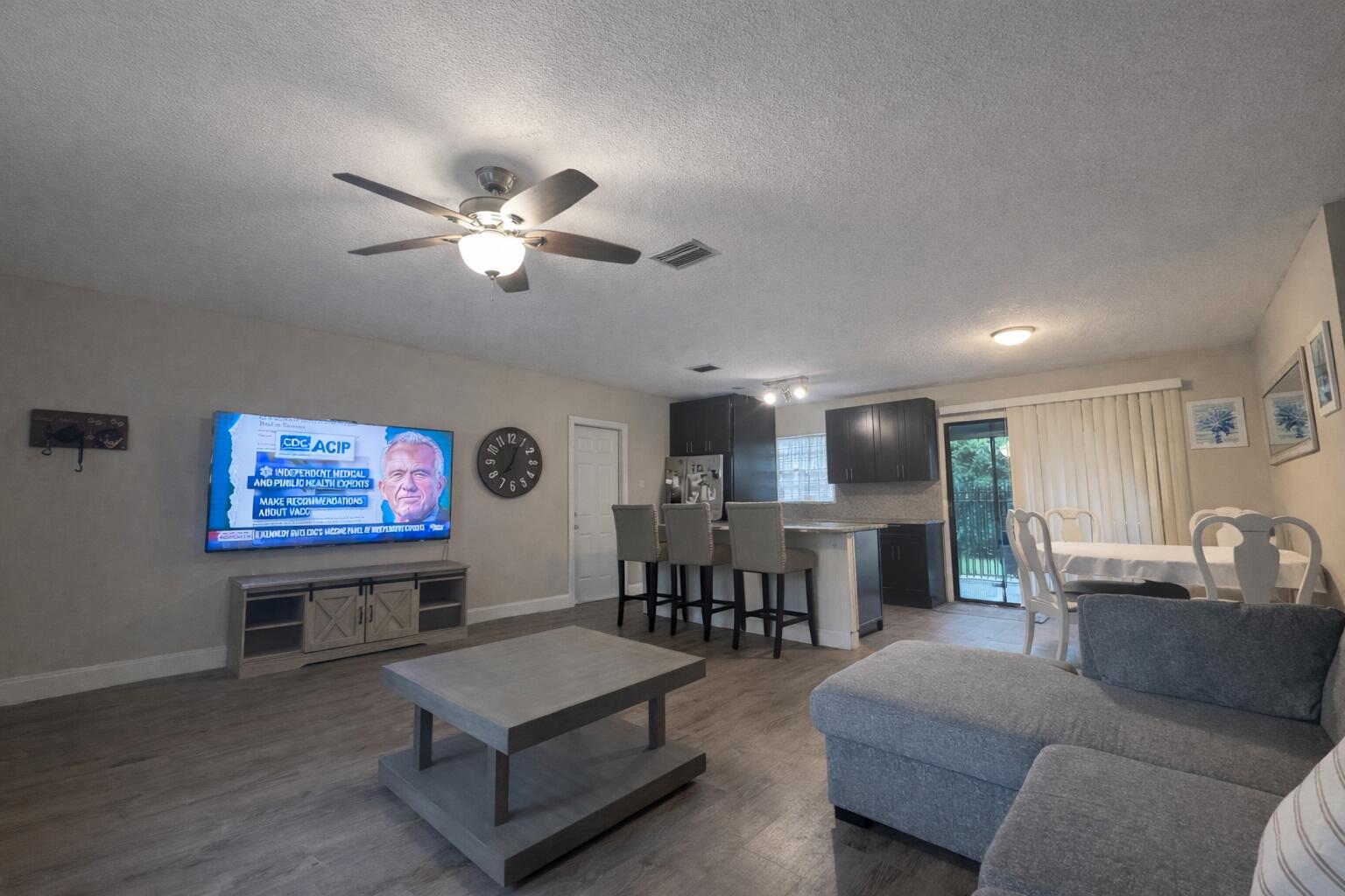 2325 SW Independence Road SW