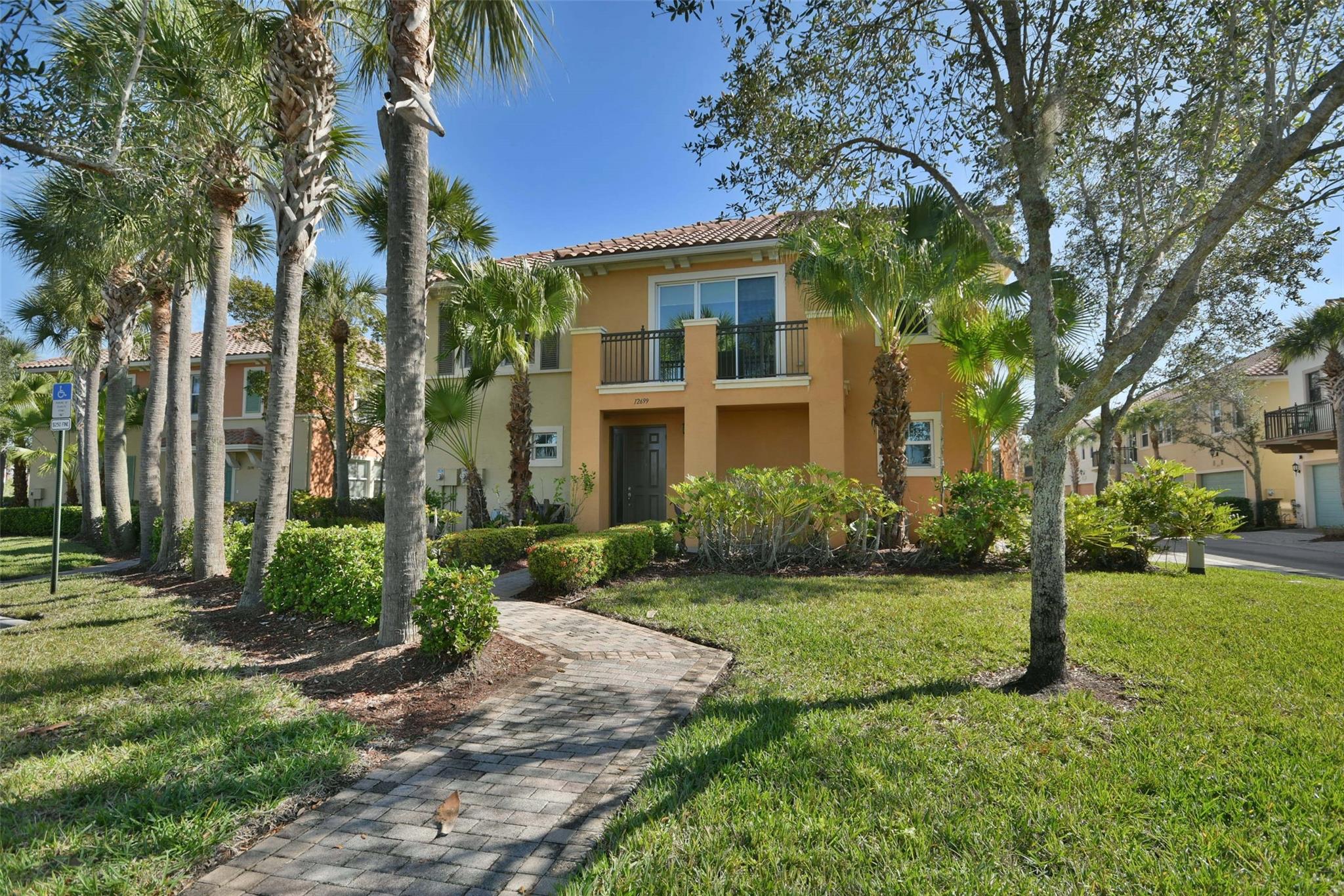 ARTESIA - Residential Lease