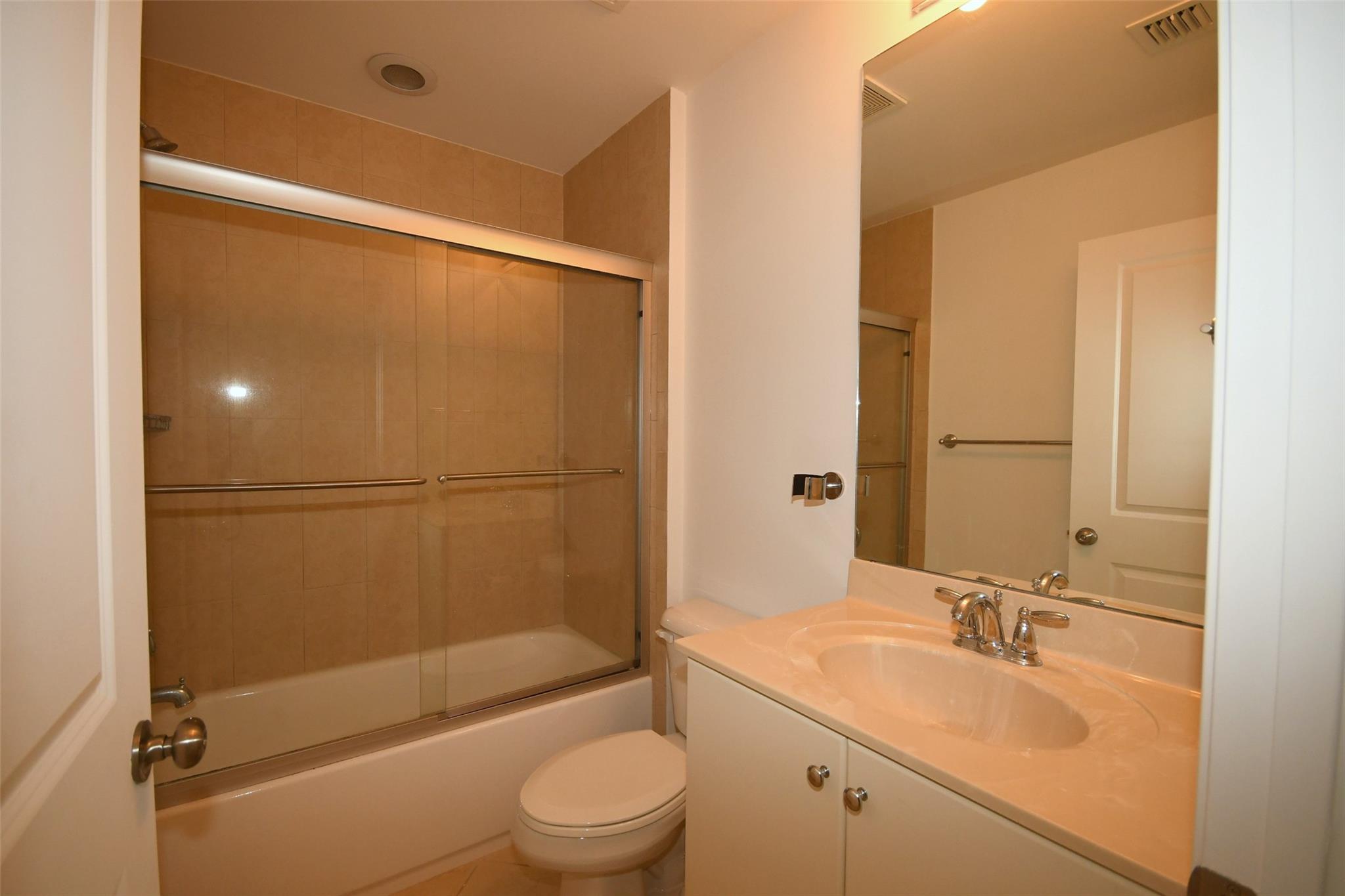 ARTESIA - Residential Lease