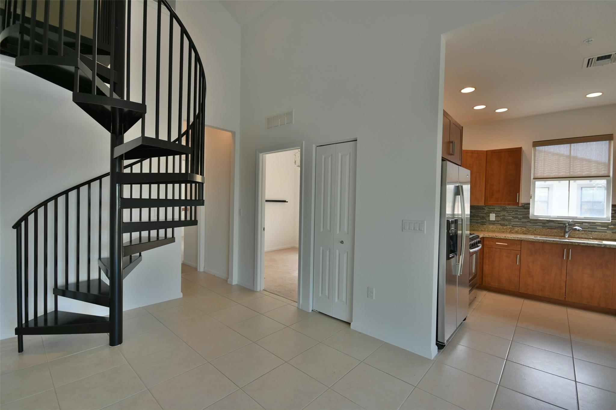 ARTESIA - Residential Lease
