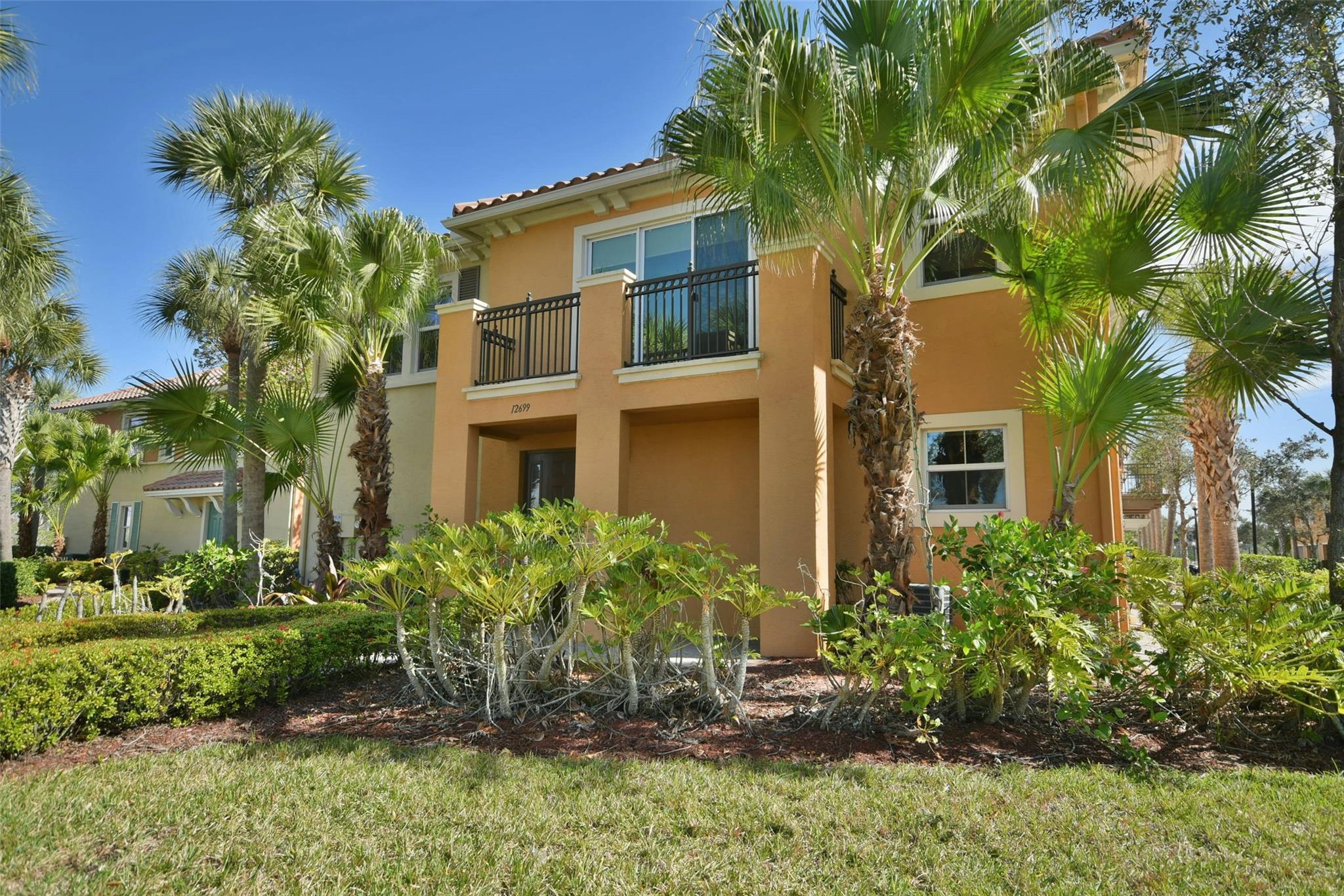ARTESIA - Residential Lease