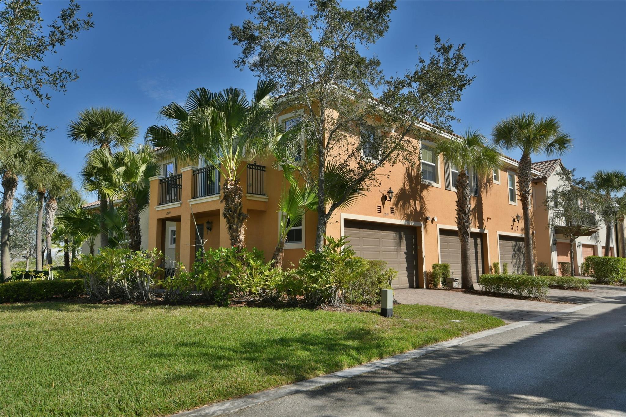 ARTESIA - Residential Lease