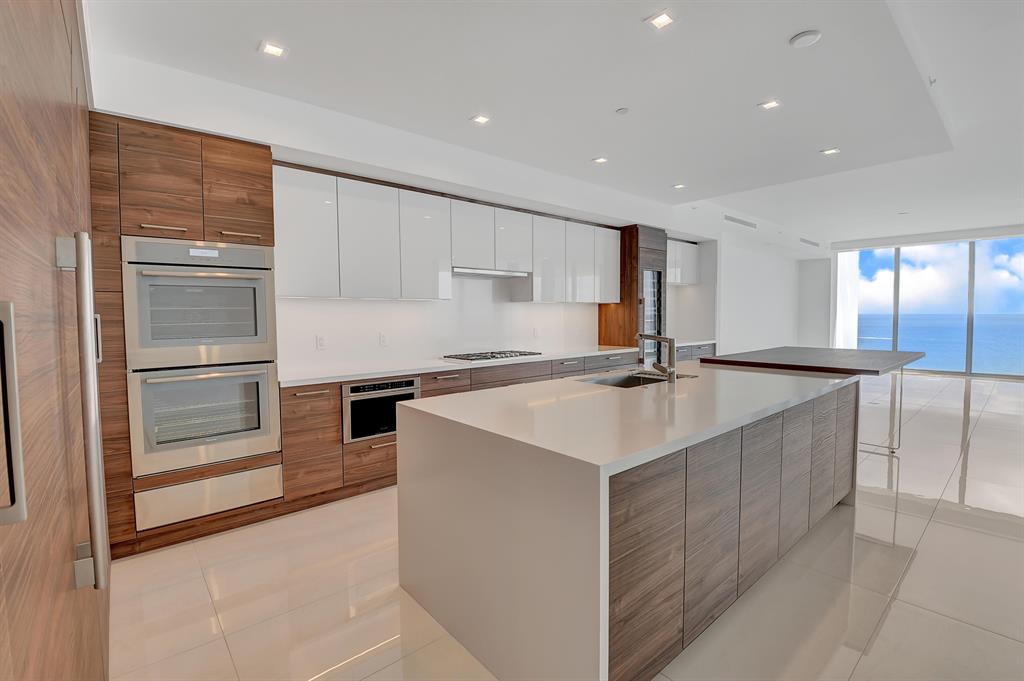 5000 NORTH OCEAN - Residential