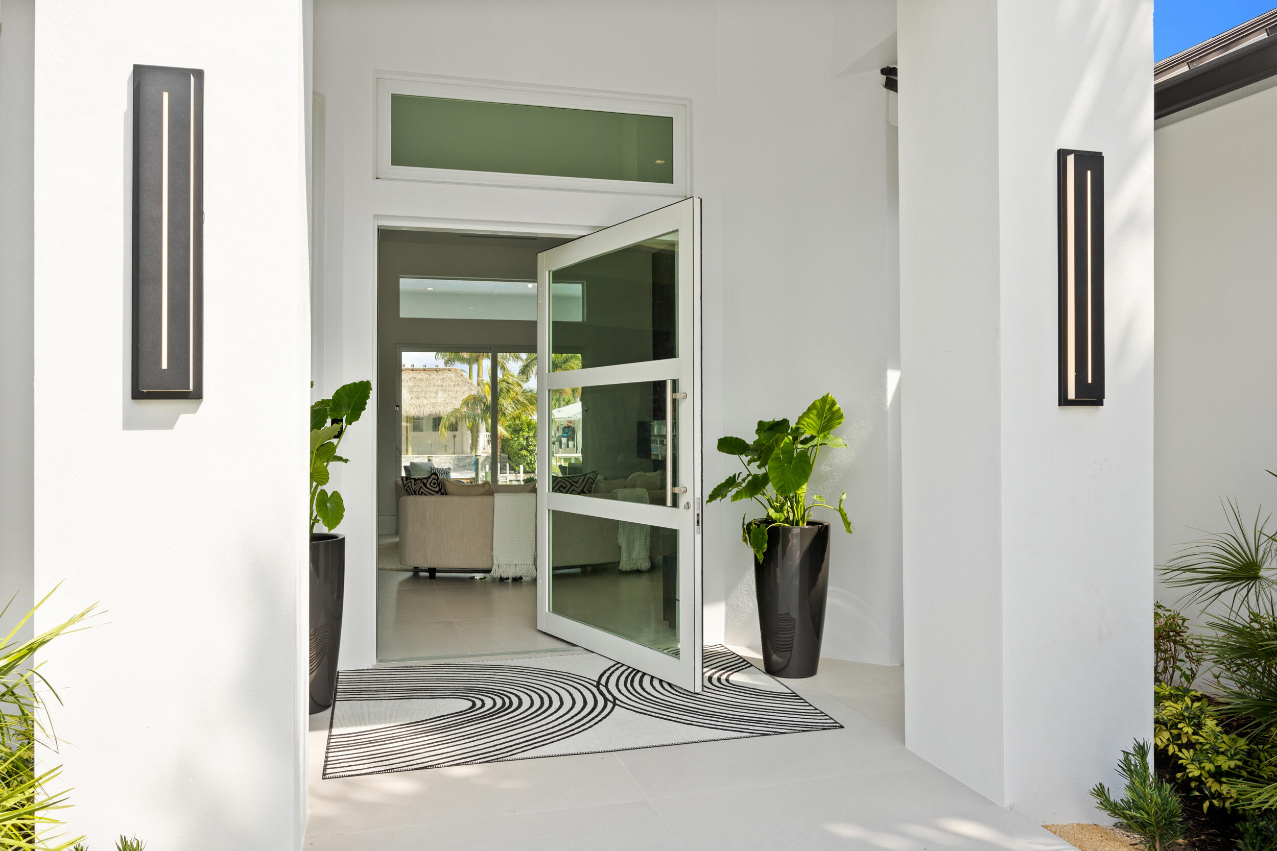 COUNTRY CLUB POINT - Residential