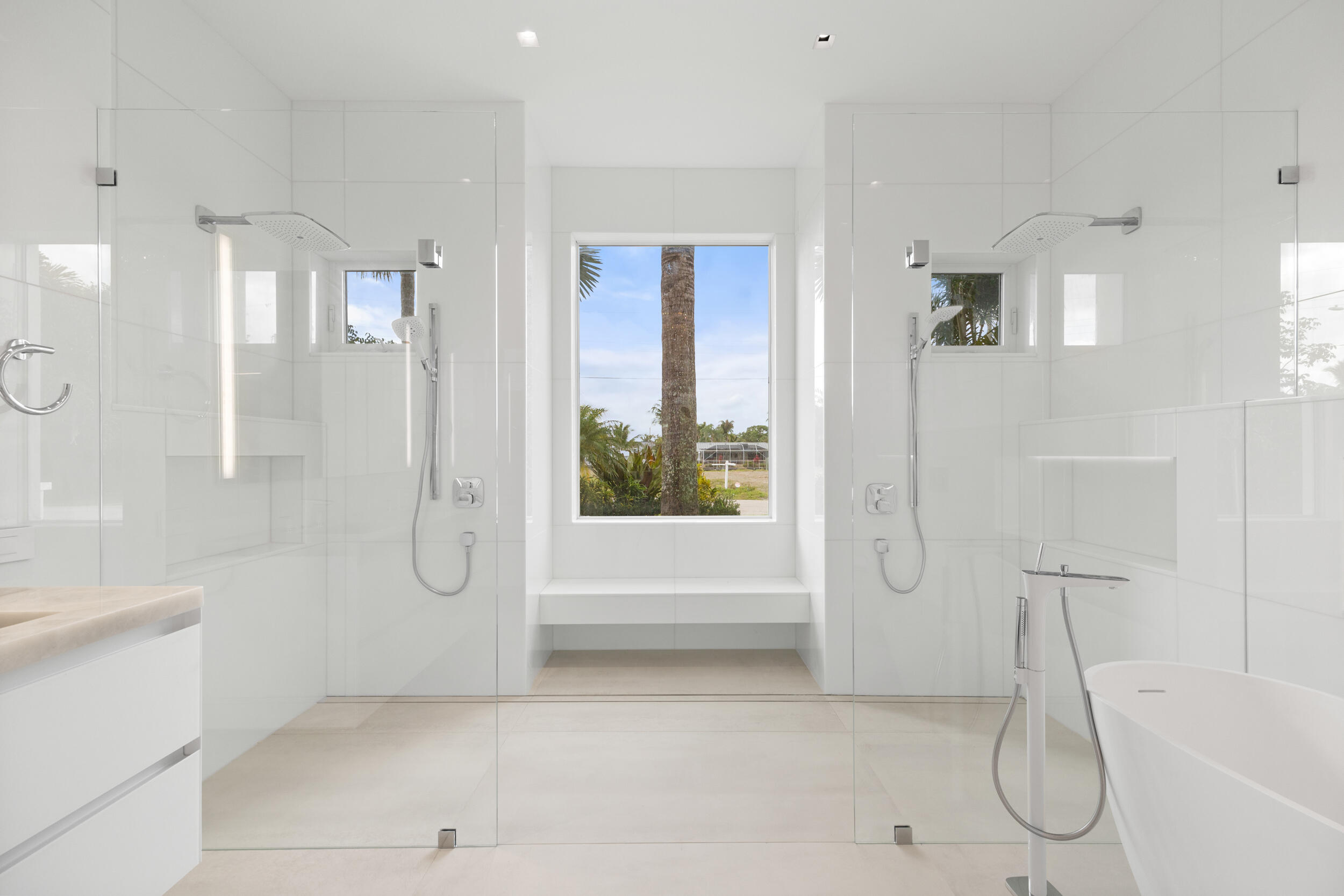 COUNTRY CLUB POINT - Residential