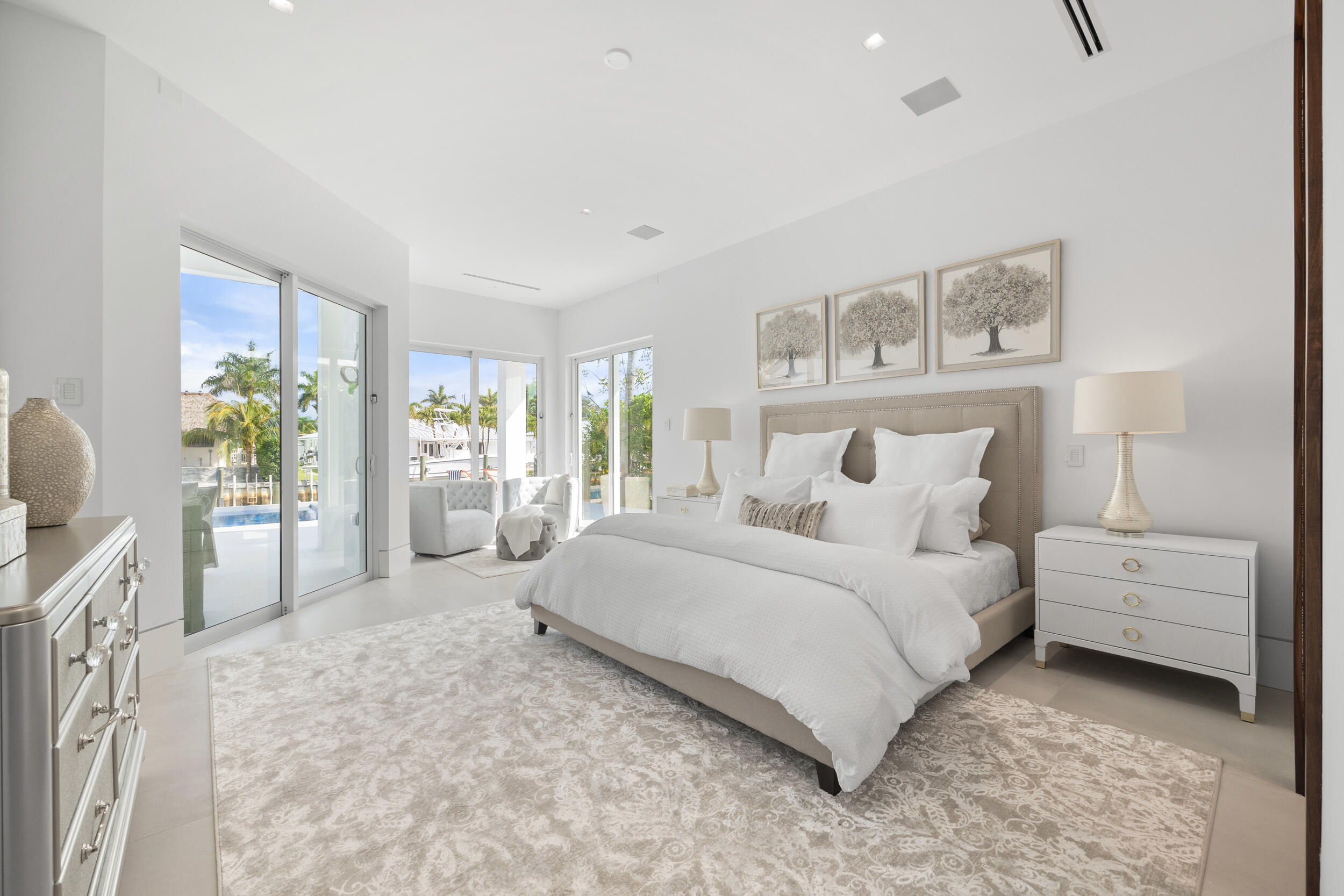 COUNTRY CLUB POINT - Residential