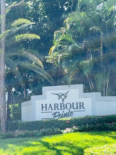 103 Harbour Pointe Way Greenacres FL 33413