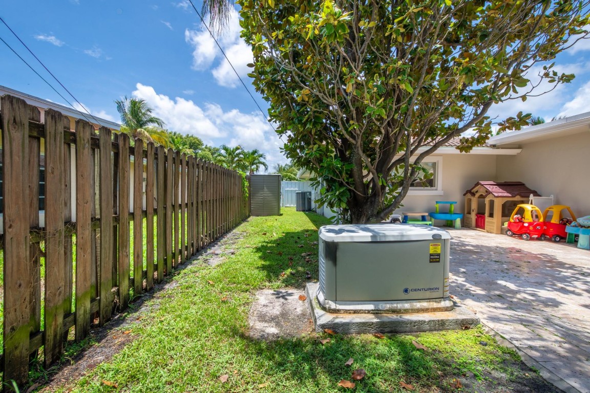 Lighthouse Point Estates - Residential