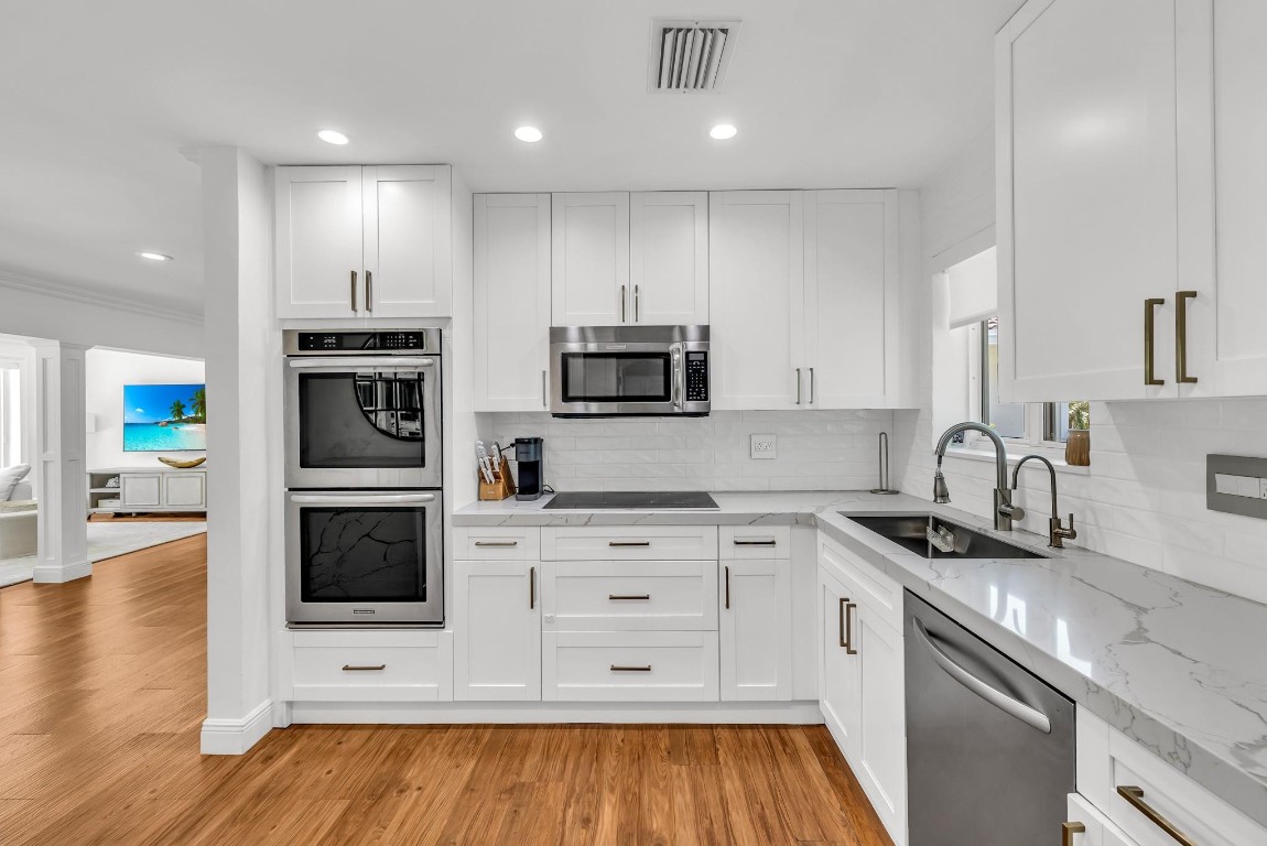 Lighthouse Point Estates - Residential