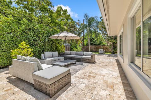 Tiny photo for 2800 NE 21st Avenue, Lighthouse Point, FL 33064 (MLS # F10521163)