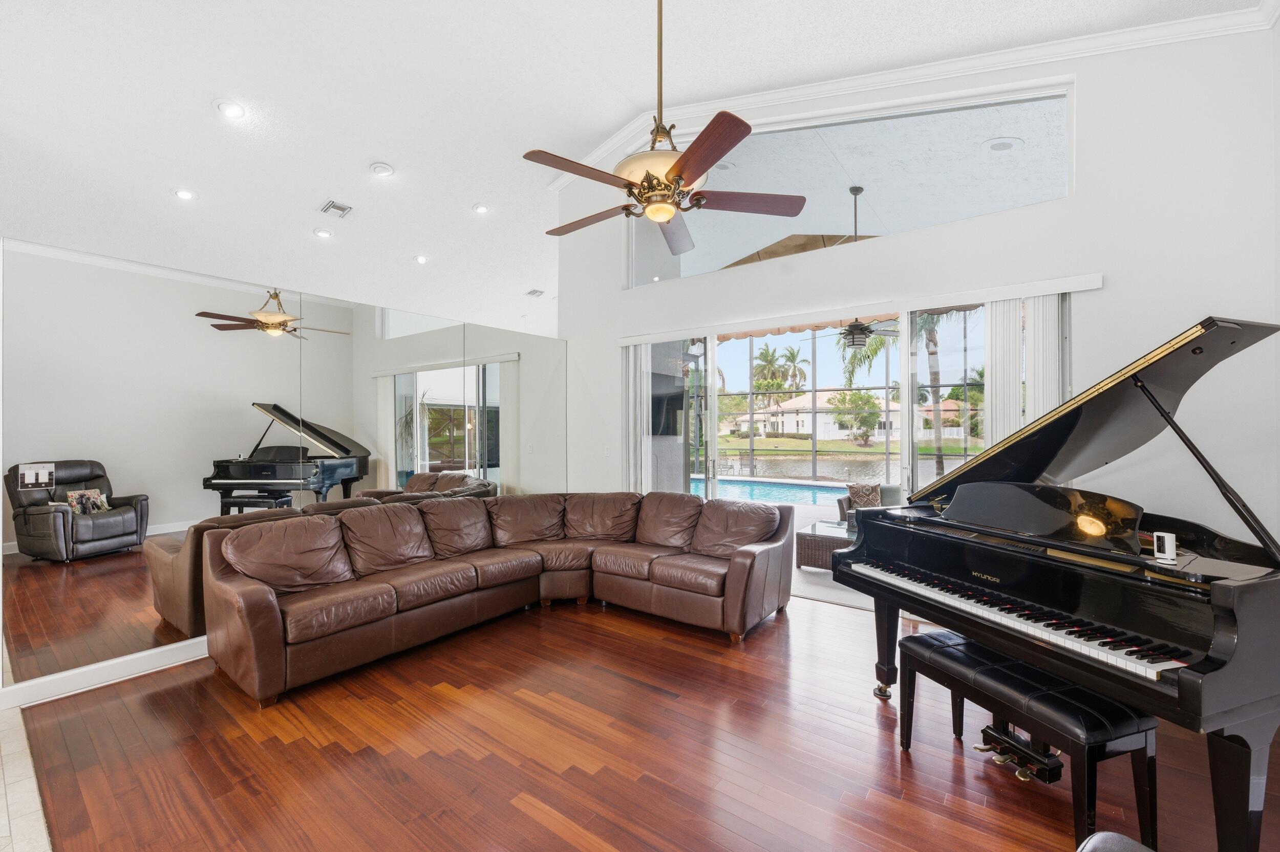 NORTH SPRINGS - Residential