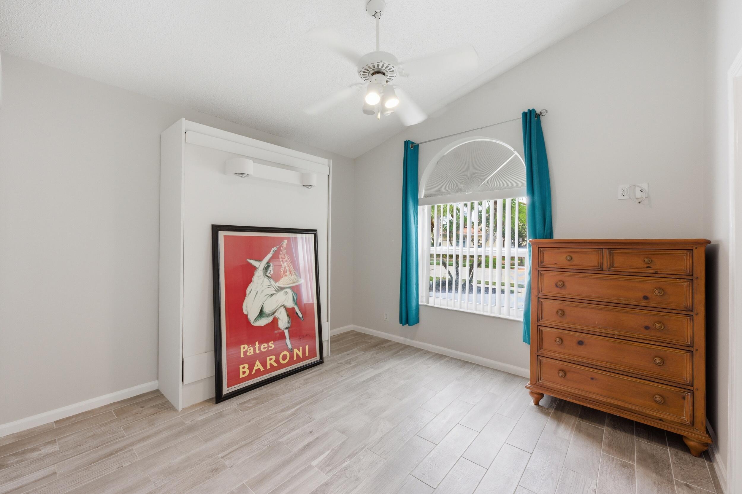 NORTH SPRINGS - Residential