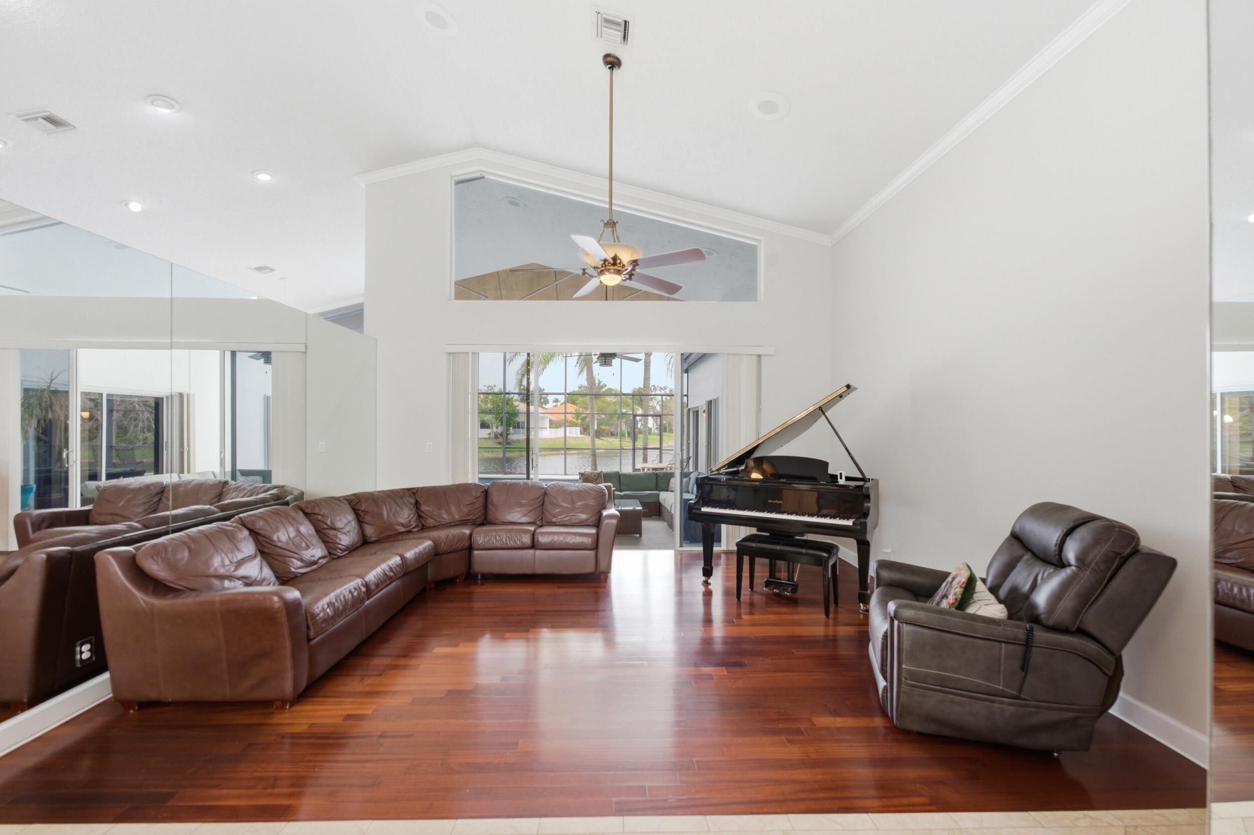 NORTH SPRINGS - Residential