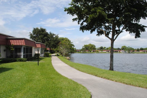 Tiny photo for 676 Laconia Circle #B, Lake Worth, FL 33467 (MLS # B26052712)