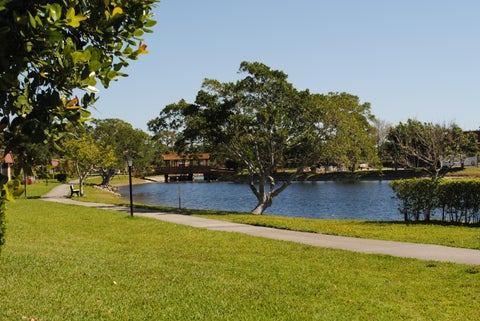 Tiny photo for 676 Laconia Circle #B, Lake Worth, FL 33467 (MLS # B26052712)