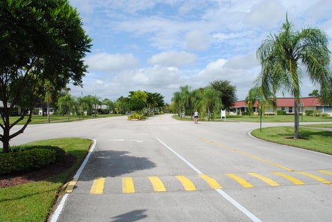 Tiny photo for 676 Laconia Circle #B, Lake Worth, FL 33467 (MLS # B26052712)