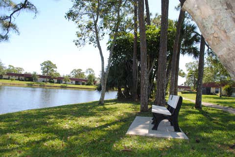 Tiny photo for 676 Laconia Circle #B, Lake Worth, FL 33467 (MLS # B26052712)