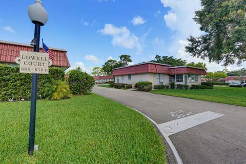 Tiny photo for 676 Laconia Circle #B, Lake Worth, FL 33467 (MLS # B26052712)