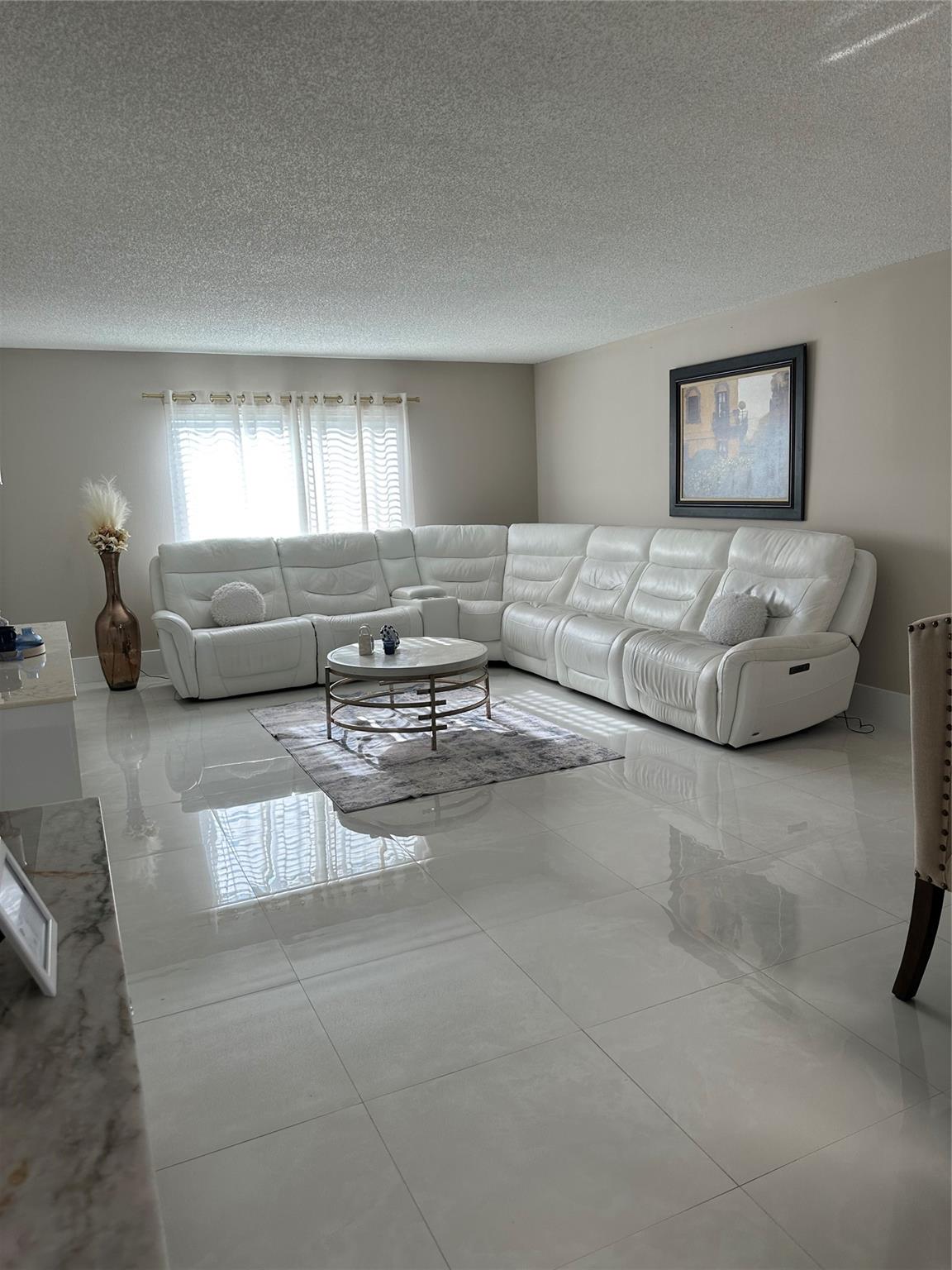 2820 Tennis Club Dr 408
