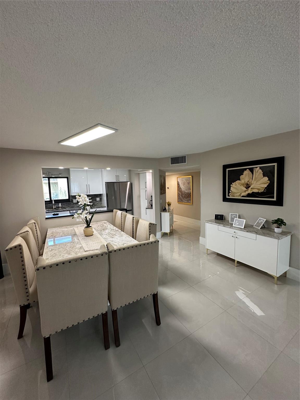 2820 Tennis Club Dr 408