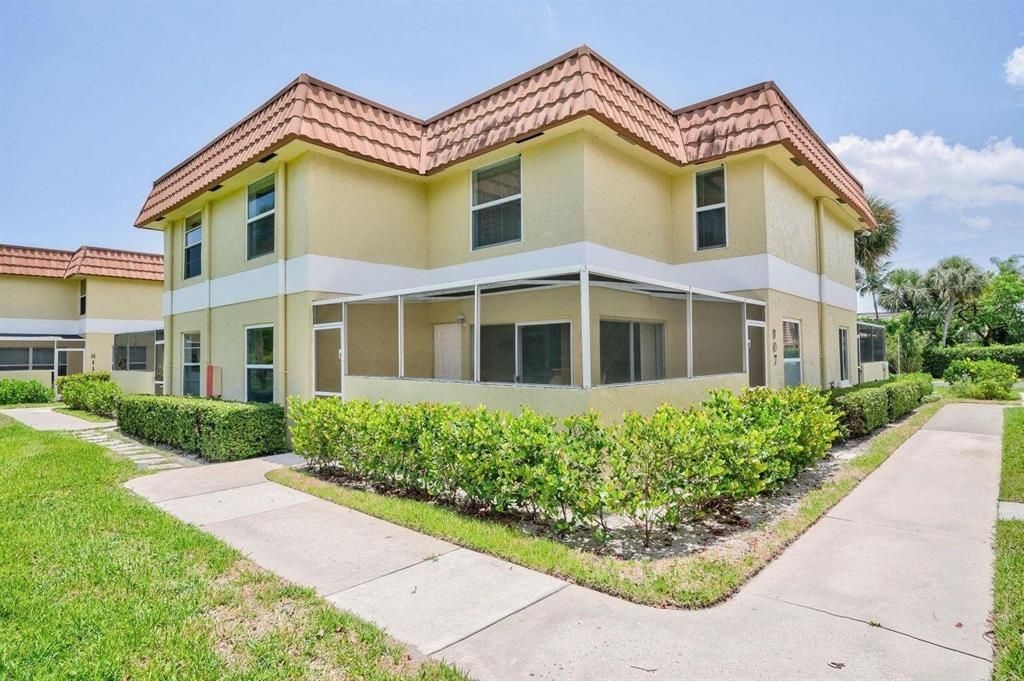 Photo of 717 S Us Highway 1 #807, Jupiter, FL 33477 (MLS # R10755964)