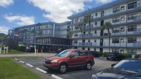 9235 SW 8th St 311 Boca Raton FL 33428