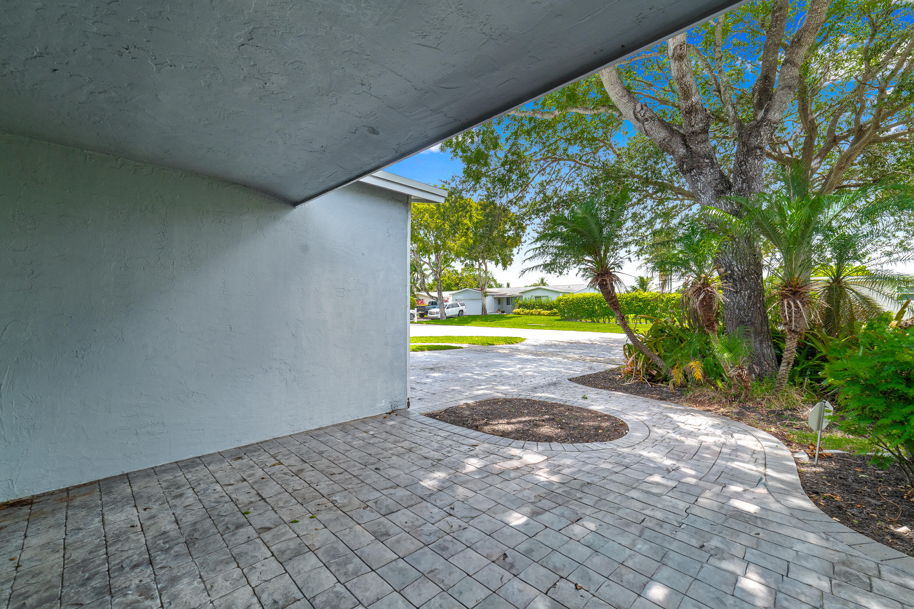 10578 NW 3 Street