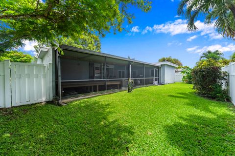 Tiny photo for 10578 NW 3 Street, Plantation, FL 33324 (MLS # B26036947)