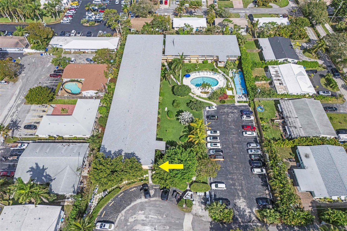 2541 NE 11th Street 101