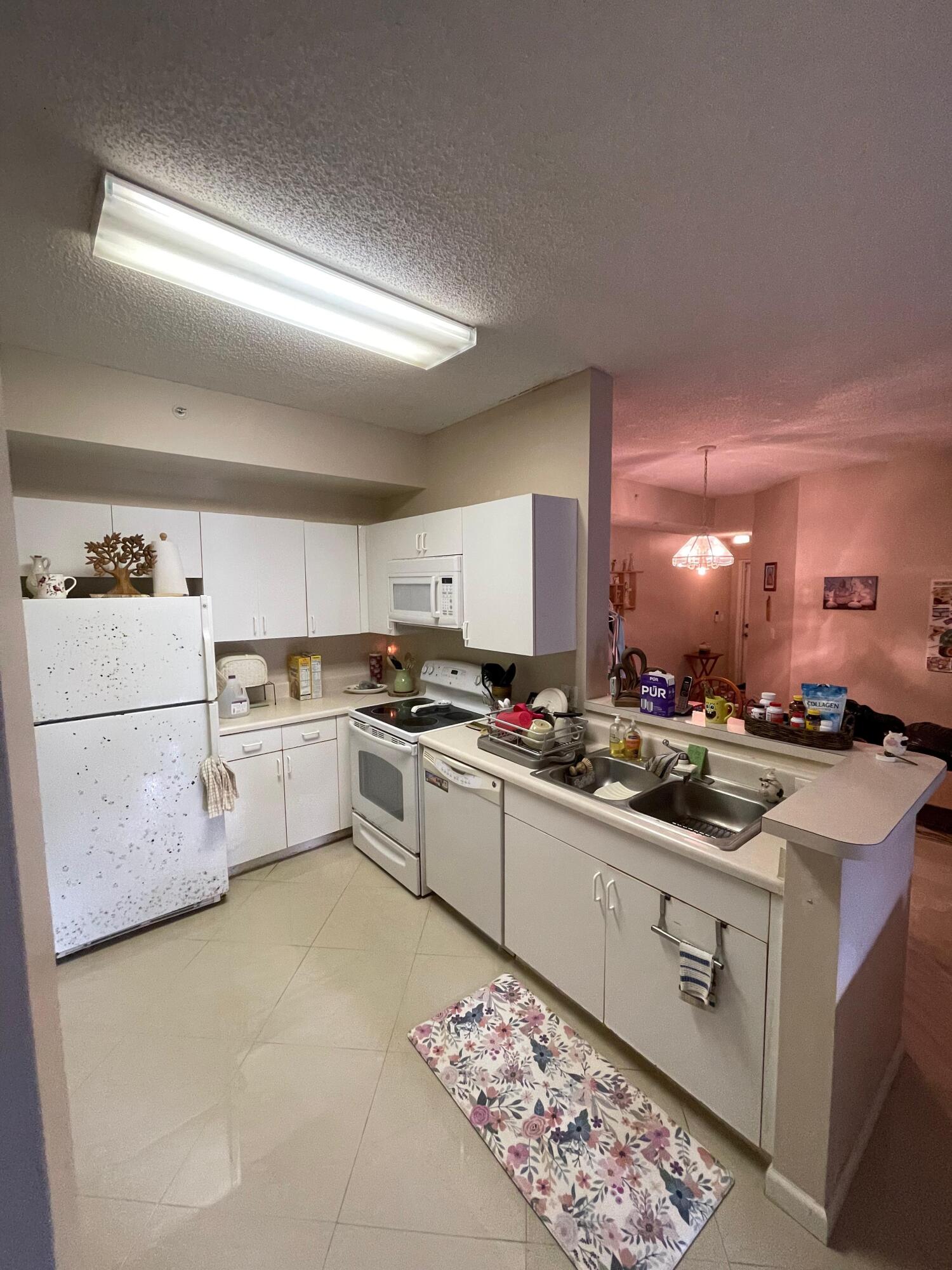 COURTYARDS AT DAVIE CONDO - Residential Lease