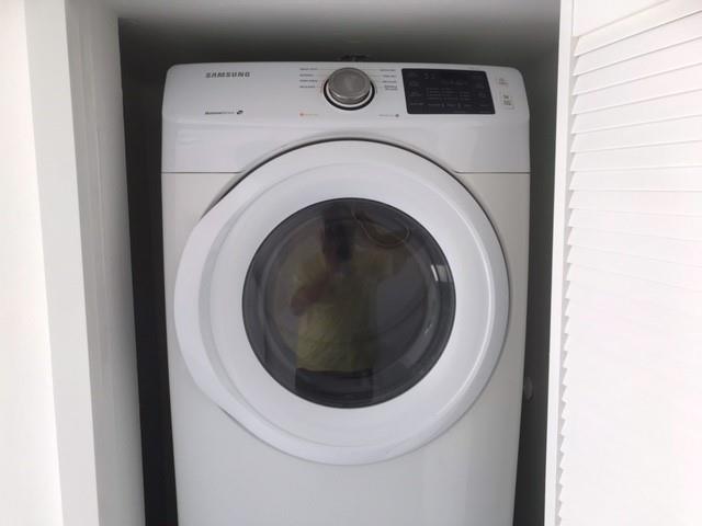 MRS ELVA A TRAX - Residential