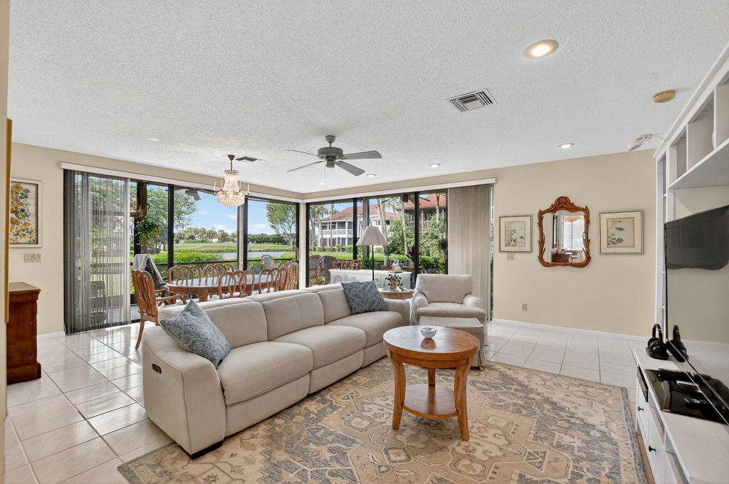 Photo of 19367 Sabal Lake Drive #5037, Boca Raton, FL 33434 (MLS # R11130444)