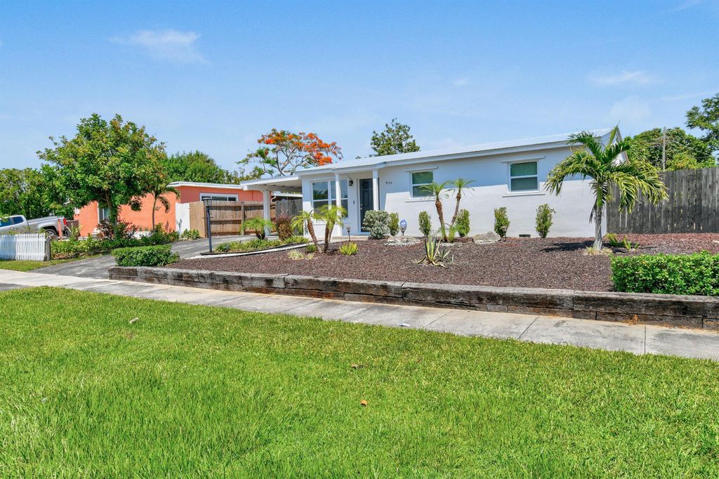 Photo of 9130 Keating Drive, Palm Beach Gardens, FL 33410 (MLS # R10993920)