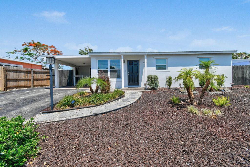 Photo of 9130 Keating Drive, Palm Beach Gardens, FL 33410 (MLS # R10993920)