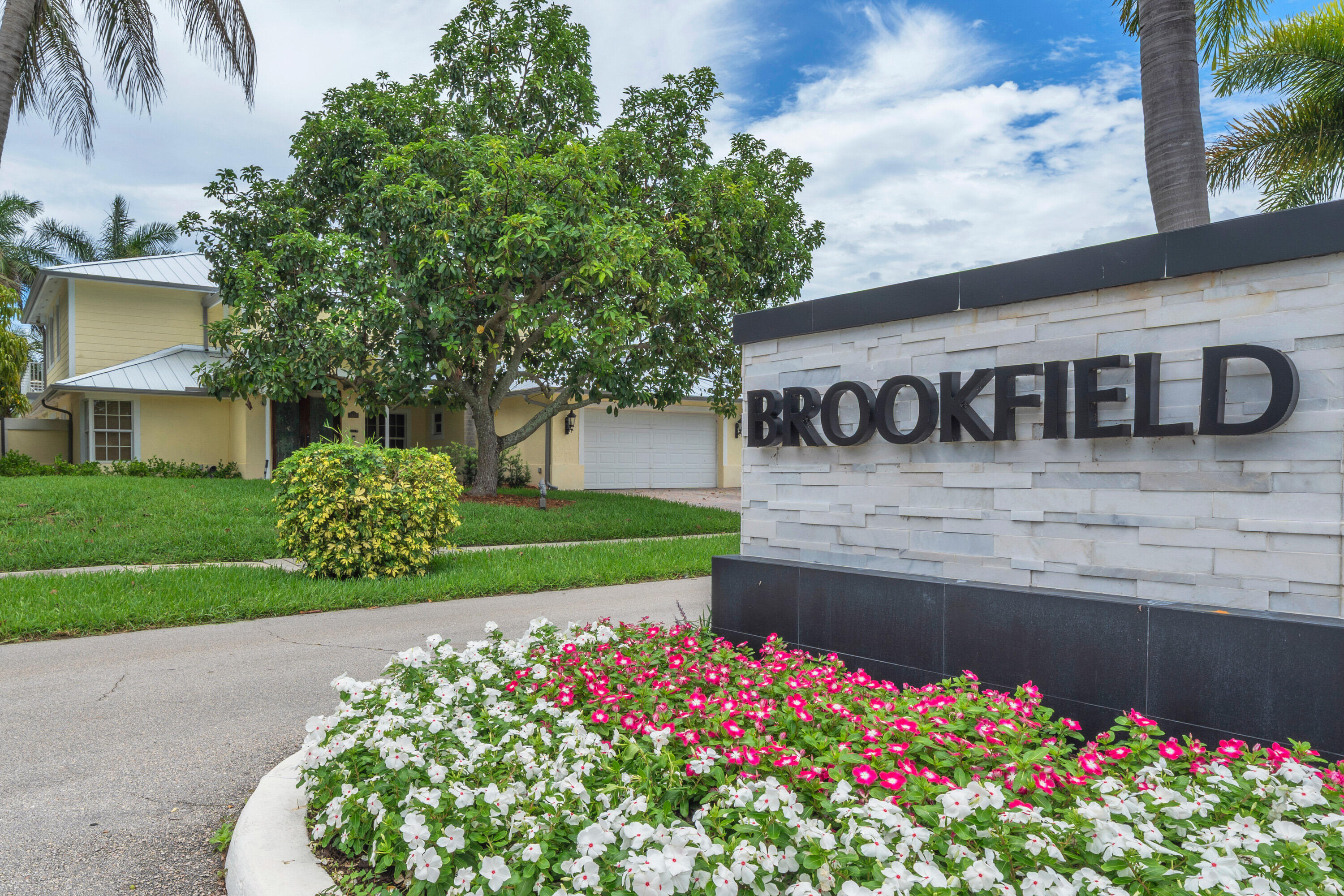 5844 Pinebrook Drive