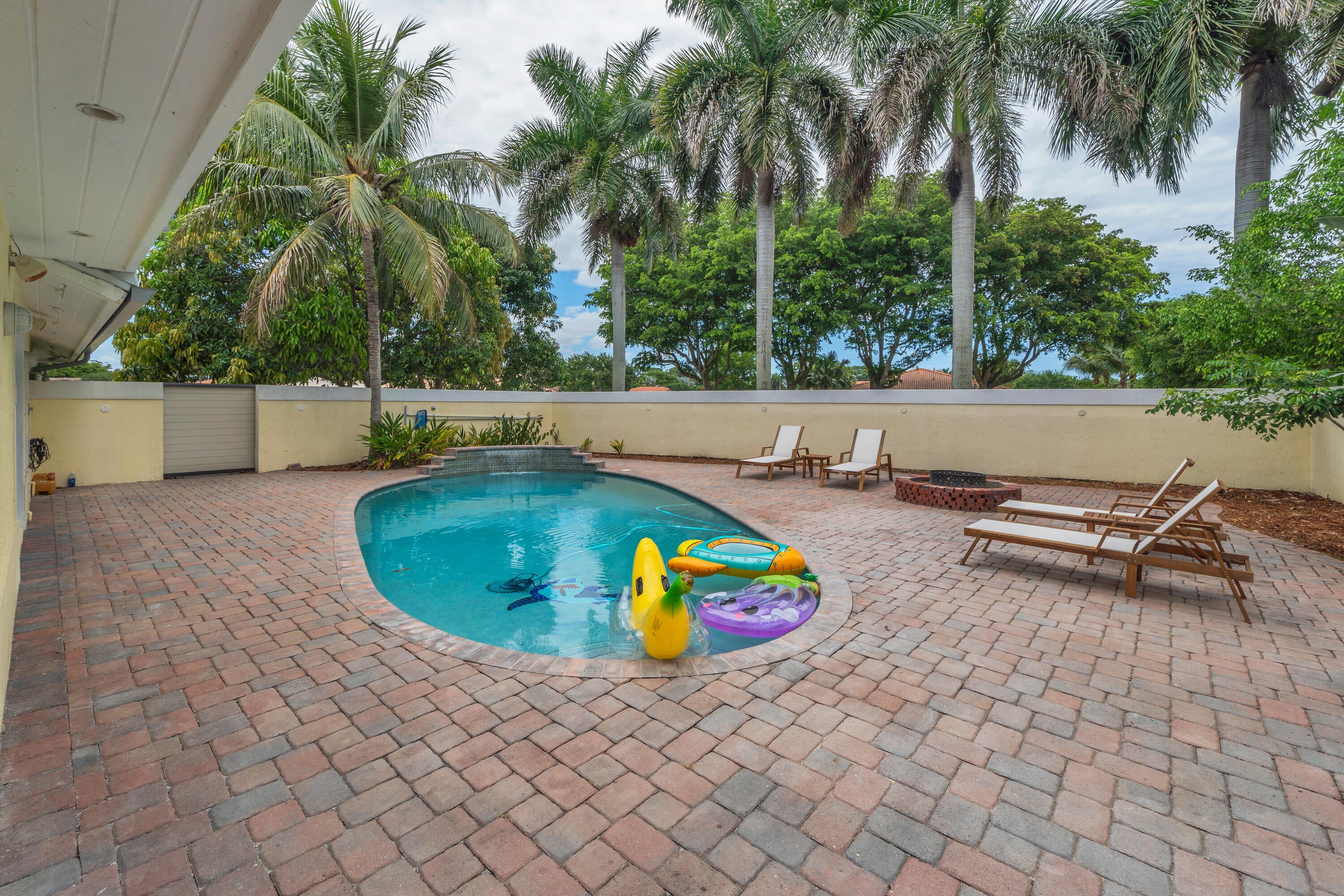 5844 Pinebrook Dr, Boca Raton, FL, 33433, USA, 6 Bedrooms Bedrooms, ,5 BathroomsBathrooms,Residential,Active,5844 Pinebrook Dr,B26038437