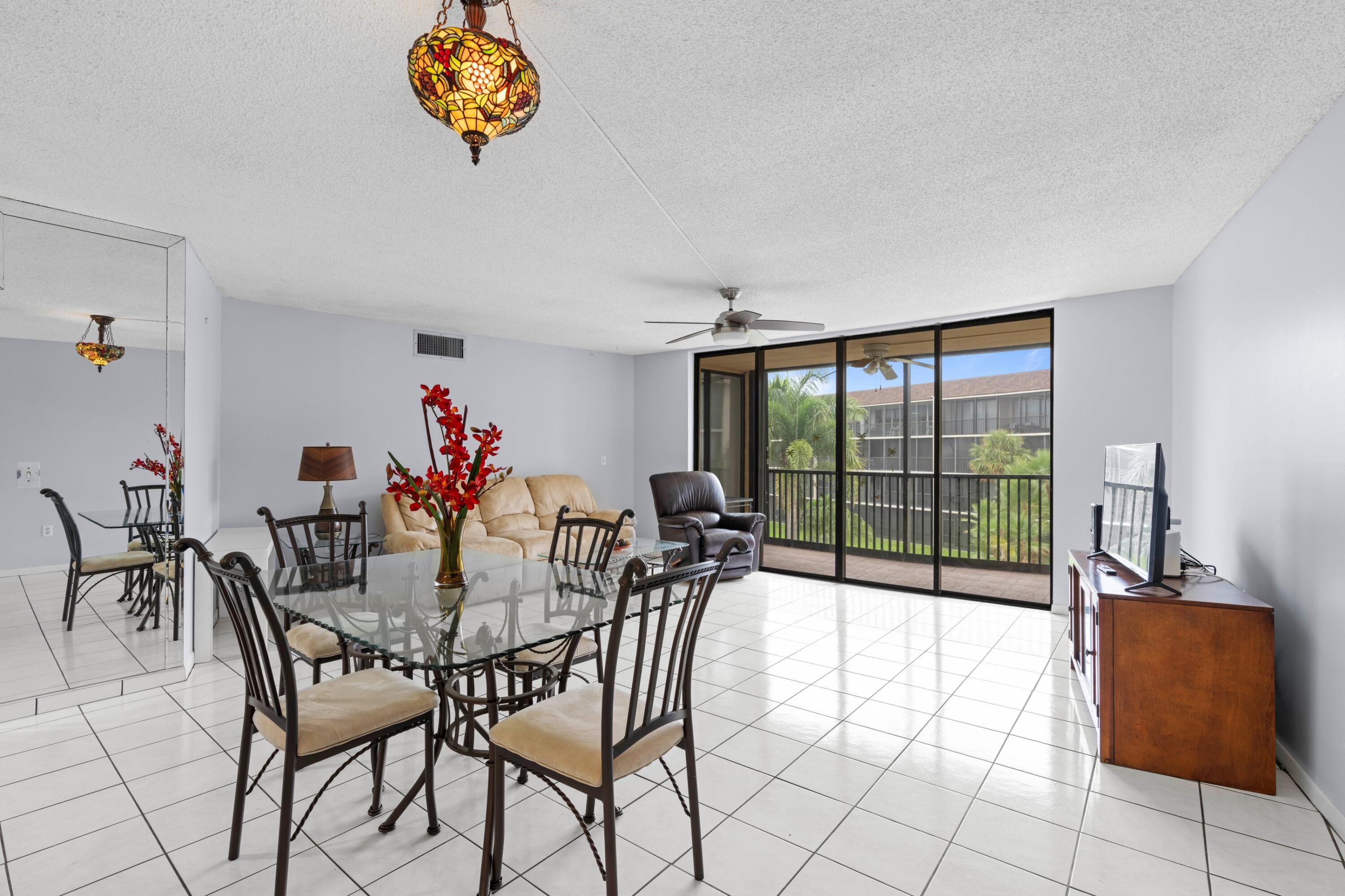 2424 N Federal Highway 305
