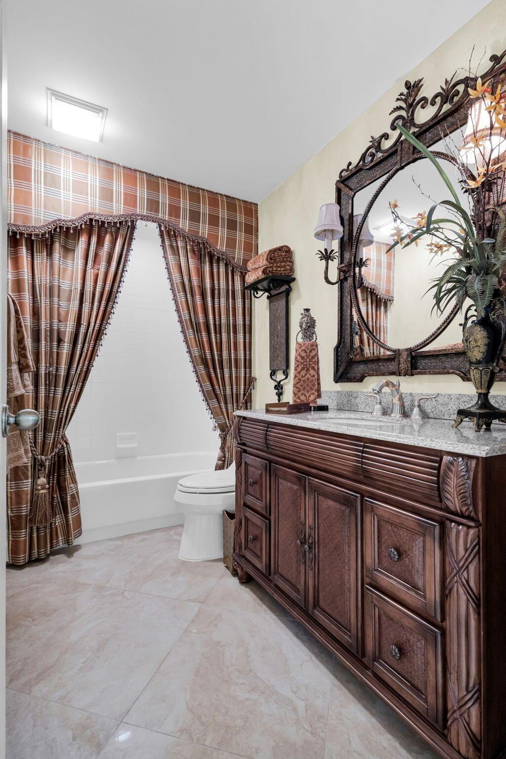 LEGENDS CONDO - Residential Lease