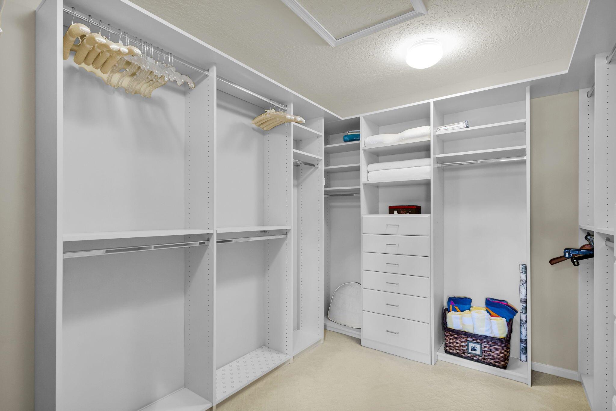 LEGENDS CONDO - Residential Lease