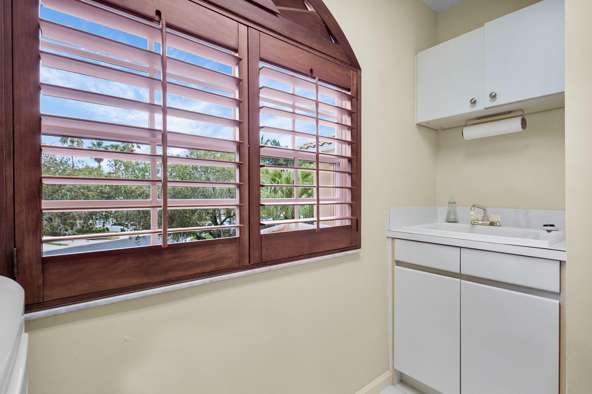 LEGENDS CONDO - Residential Lease