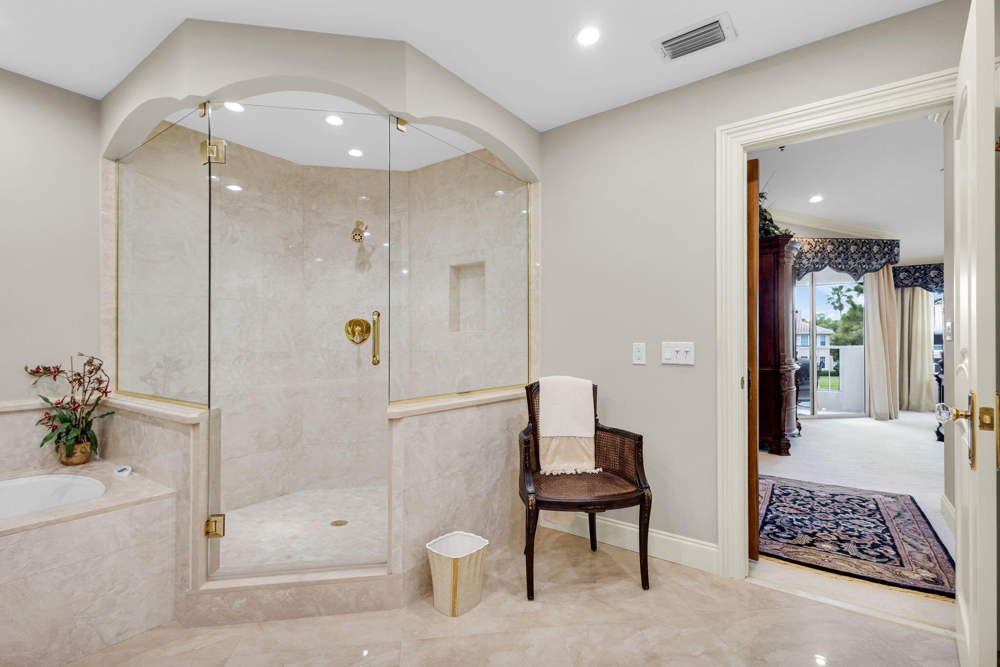 LEGENDS CONDO - Residential Lease